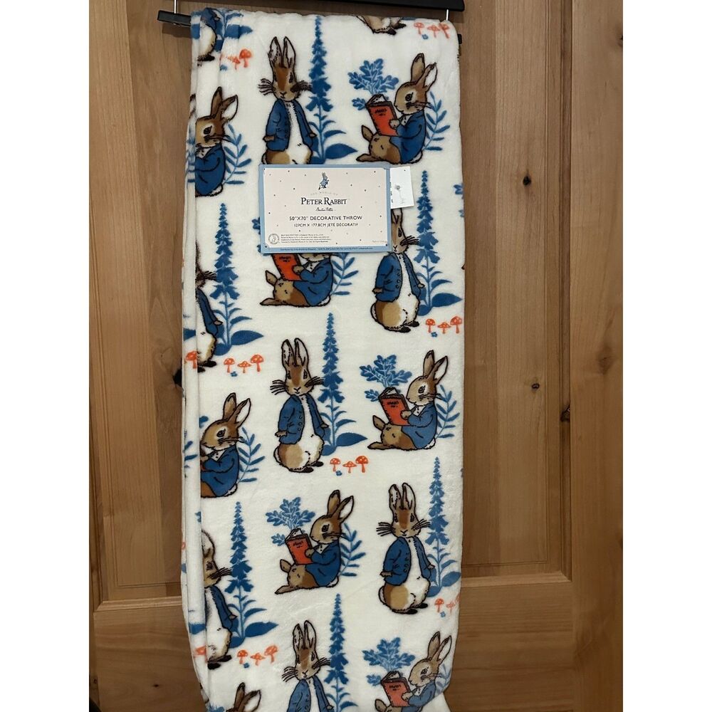 Peter Rabbit Easter Spring Plush Throw Blanket 50"x70" NWT - Picture 2 of 5
